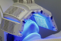 Visuel de la machine omnilux &eacute;quip&eacute;e de la t&ecirc;te Omnilux Blue, phototh�rapie